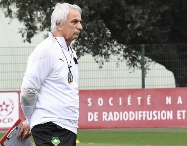 وحيد في ورطة بسبب دوليي الوداد والرجاء!