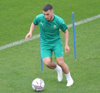 إلياس شاعر: أدرفت الدموع عند استدعائي للمنتخب الوطني