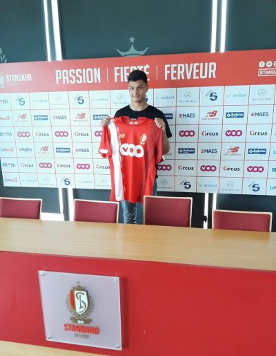 سطاندار دولييج يحصن حارسه المغربي إلياس ماغو بعقد جديد