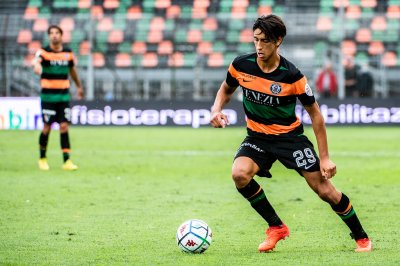 يوسف مالح في اليونان قبل العودة لفيرونتينا