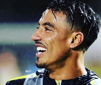 وكيل يعرض لاعب الأسود على الرجاء