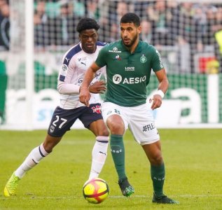 أيت بناصر يقترب من مجاورة بنشرقي في الزمالك