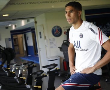 بعد حكيمي.. أسدان آخران أصيبا بفيروس كورونا