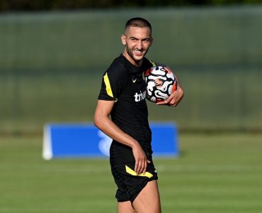 حكيم زياش يشحن البطاريات بإيرلندا