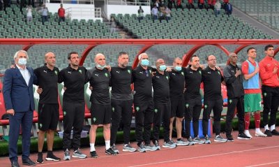 مشاورات بين وحيد وطاقمه للتواصل مع محترفي أوروبا