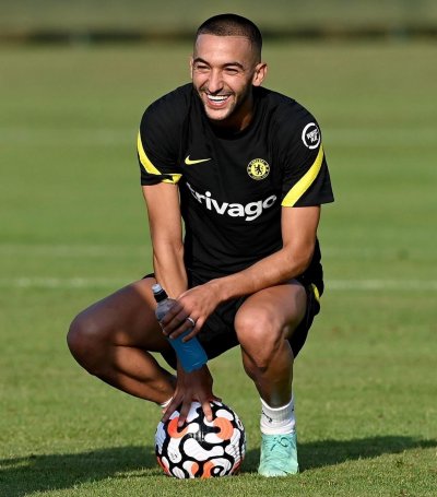 زياش في مفكرة مدرب برشلونة كومان