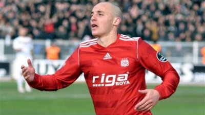 دولي مغربي سابق نزل للدرجة الثانية التركية