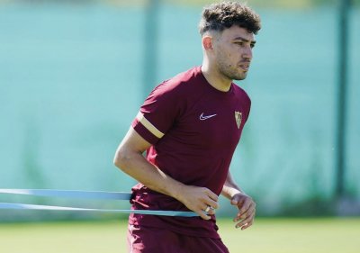 5 لاعبين عالقين في إشبيلية بينهم الحدادي والإدريسي!