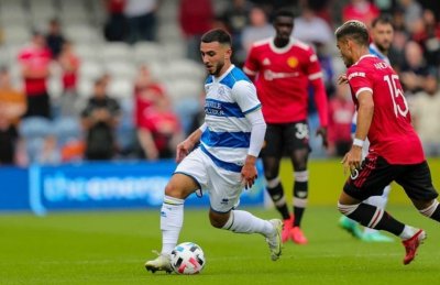 شاعر وكوينز بارك يواصلان طريق الانتصارات