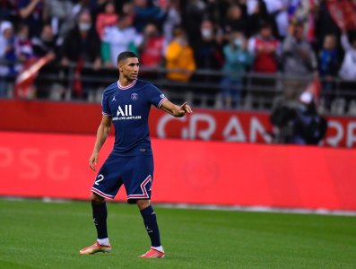 حكيمي فعلها بالتمريرة الثالثة تواليا