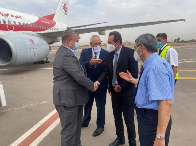 الجامعة تخصص إستقبالا حارا للوفد الجزائري  بمراكش