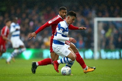 كوينز تفادى الهزيمة بحضور شاعر