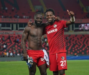 منديل الاحتياطي سجل أول هدف بتركيا