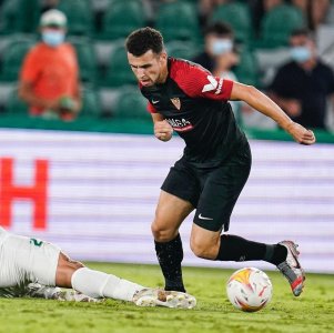 الإدريسي ضحية استعدادات إشبيلية لمواجهة سالزبورغ