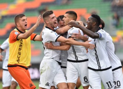 المهدي بوربيعة يصرخ بأول هدف