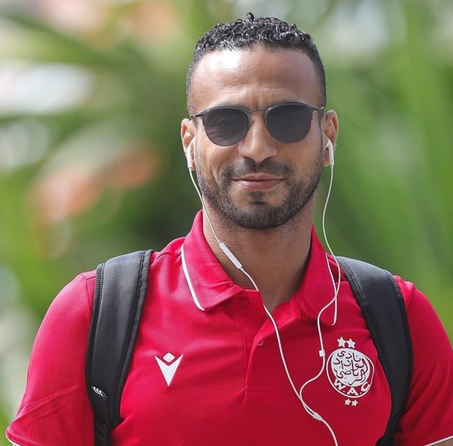 الركراكي يبعد سكومة عن مباراة الحسنية