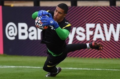 العقد الإحترافي للحارس تلمساني مع تشيلسي أدخله عرين الأسود