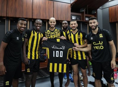 الأحمدي يدخل  نادي المائة 