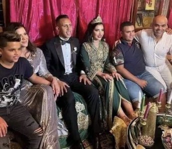 سفيان رحيمي يستعد لتوديع عالم العزوبية