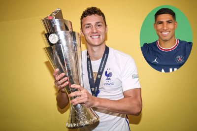 مدافع منتخب الديوك الفرنسي يعتبر حكيمي الأفضل عالميا