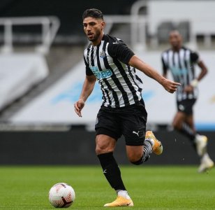 أشرف لزعر مازال خارج الخدمة