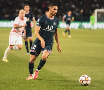 أشرف حكيمي بمستوى أداء خادع!