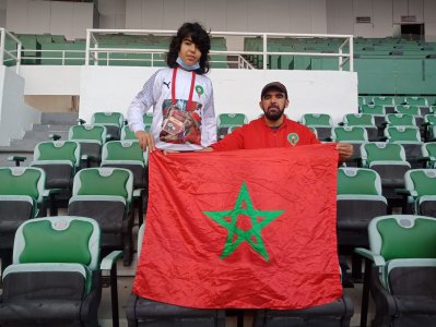 صغير المشجعين يظهر من جديد في مباراة الأسود