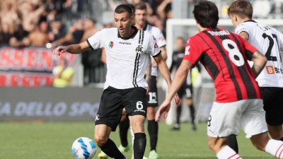 بوربيعة استأنف تدريباته بعد غياب طويل