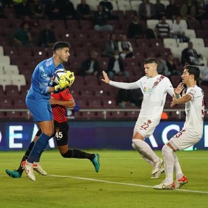 مدرب هاتاي سبور يثني على اداء منير المحمدي