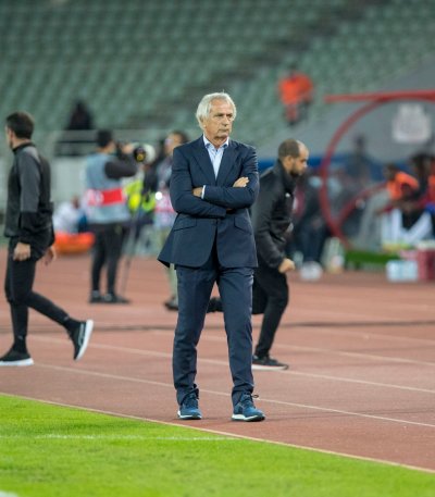 مدافع بارز يسعى للرد على خليلودزيتش في قطر ورد الإعتبار لنفسه