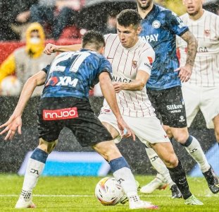 ثلاثي الأسود حاضر مع إشبيلية في كأس الملك