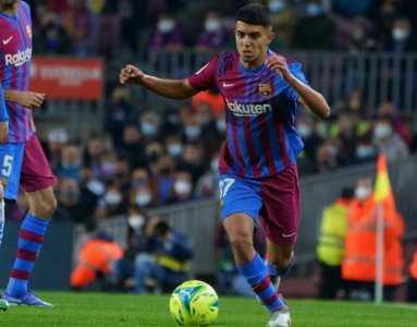 أخوماش حاضر أمام بايرن ميونيخ والزلزولي غائب