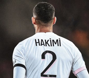 حكيمي ضمن أفضل 100 لاعب عالميا