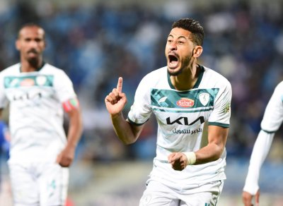 مراد بطنا يتألق بثنائية