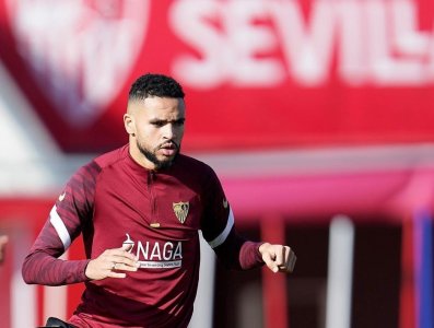 إشبيلية يقترب من حسم صفقة بديل النصيري