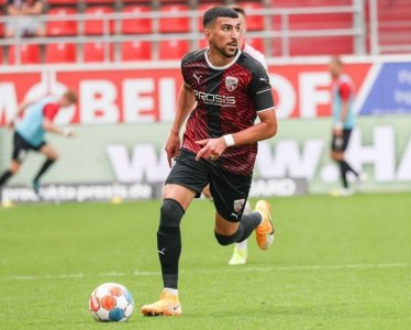 بوجلاب مرة أخرى في صفوف  الأزرق الملكي 