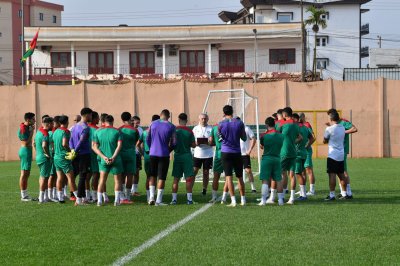 الجامعة تتكتم عن اللاعبين المصابين بكورونا؟