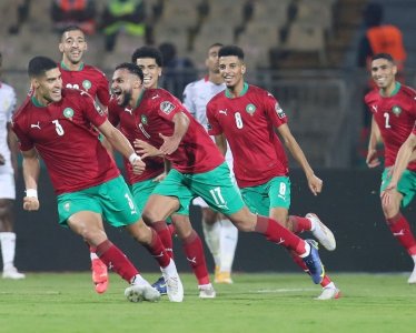 بوفال حضر في التشكيل المثالي ومحمد صلاح وماني غائبان