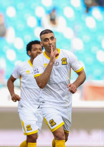 حمد الله يفتتح العداد مع الإتحاد