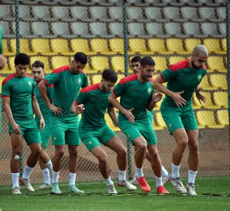 لاعبان يغيبان عن الحصة المسائية للفريق الوطني