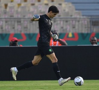 ياسين بونو: كل شيء وارد في كرة القدم والمهم أننا تأهلنا