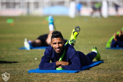 أوناجم يمدد عقده مع الزمالك