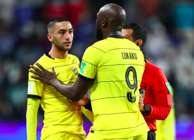 مساعد مدرب تشيلسي يكشف رأيه في أداء حكيم زياش