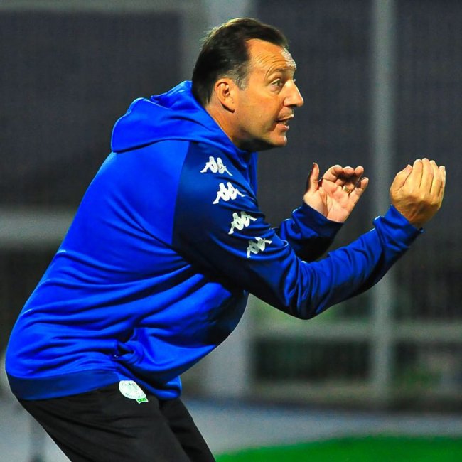 إجتماع حاسم للتقرير في مصير مدرب الرجاء