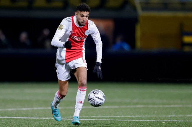 مزراوي وأجاكس سرقا الفوز في الزمن القاتل