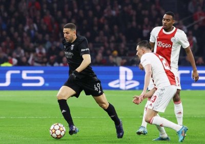 تاعرابت يغيب اليوم عن مواجهة إستوريل