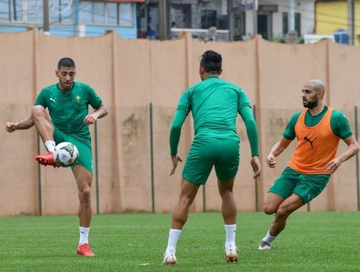 المنتخب الوطني يخوض في هذه الأثناء آخر حصة تدريبية