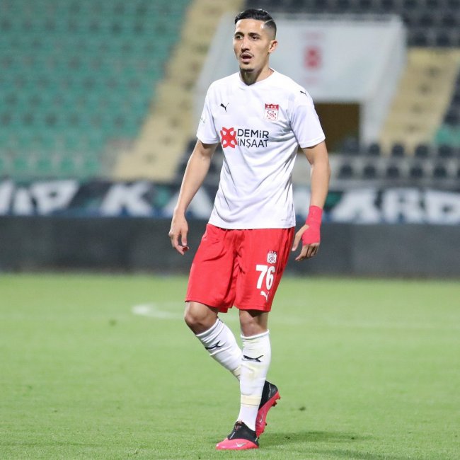 استبدل فجر وسيفاس أضاع الفوز