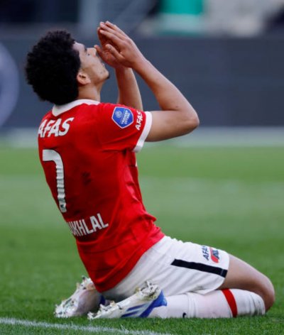 أبو خلال وأزيد ألكمار يتمسكان بمركز مؤهل لمنافسة اوروبية