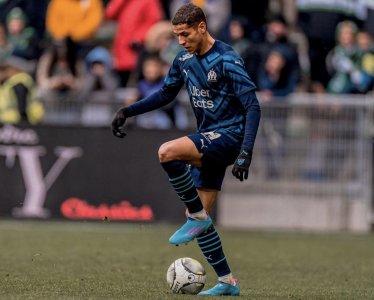 أسدان ضمن أفضل  المراوغين  في  الليغ1 